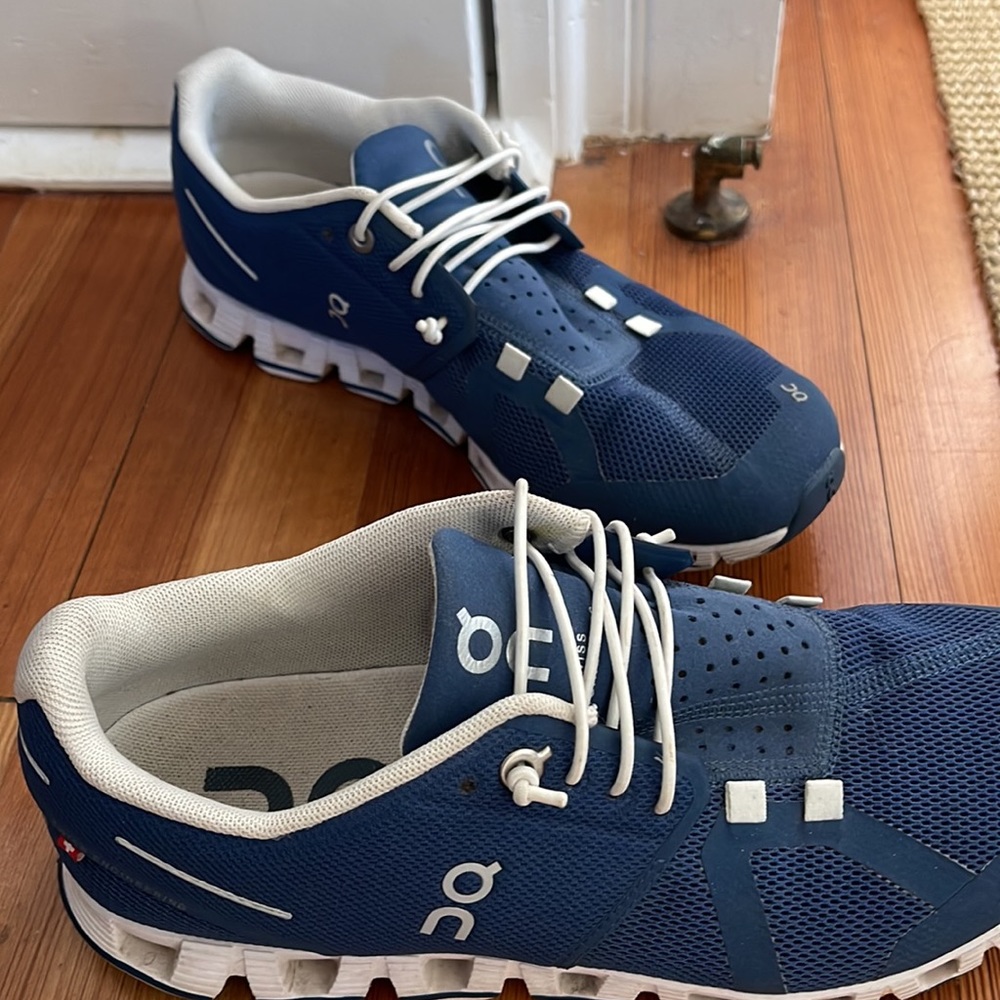 On sneaker
